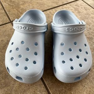 Women’s Crocs. Worn a couple times. Size 6